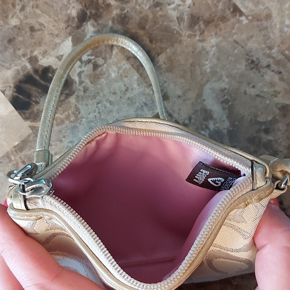 Gold Coach Poppy small wristlet, GUC - Picture 4 of 6